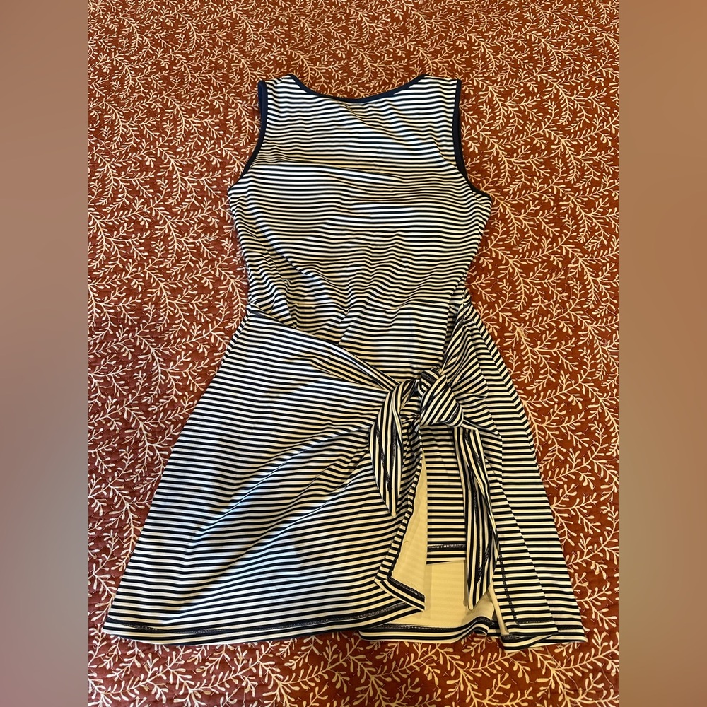 Abercrombie & Fitch active dress size M